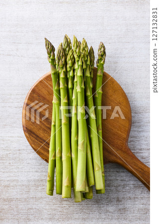 Asparagus  127132831