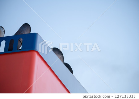 [Sunflower Sapporo Funnel sailing off the coast of Tohoku] 127135335