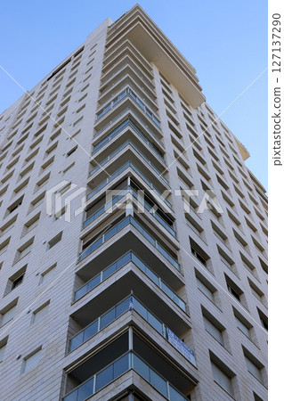.TheThe corner as an architectural detail in the construction of buildings and structures in Israel. corner as an architectural detail in the construction of buildings and structures in Israel. 127137290