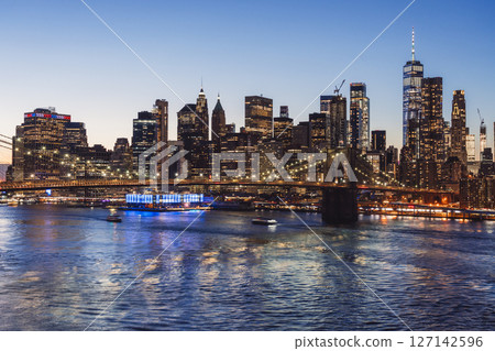 Brooklyn Bridge and Lower Manhattan at night 127142596