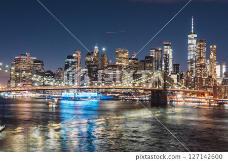 布魯克林大橋和曼哈頓下城的夜晚 127142600