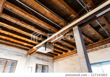 Tomioka Silk Mill - Looking at the ceiling of the East Cocoon Warehouse, Tomioka, Gunma Prefecture Tomioka Silk Mill - Looking at the ceiling of the East Cocoon Warehouse, Tomioka, Gunma Prefecture 127143803