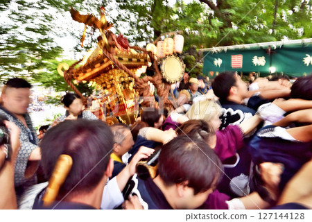 神轎遊行是祭典的亮點 127144128
