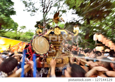 神轎遊行是祭典的亮點 127144129