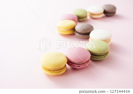 Colorful macaroons 127144434