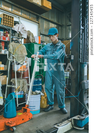 Automobile repair shop Automobile repair shop 127145455