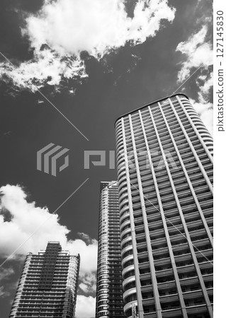 城市景觀與塔樓公寓 d-6 單色 127145830