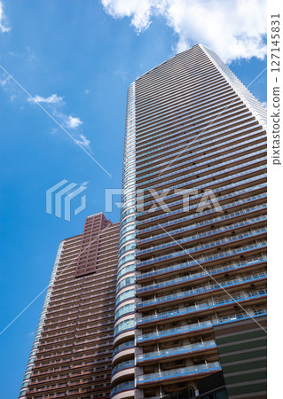 城市景觀與塔樓公寓 e-1 城市景觀與塔樓公寓 e-1 127145831