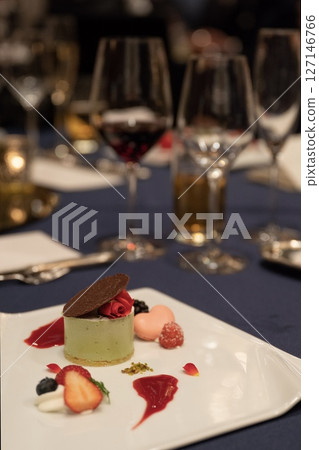 聚會上的食物 127146766