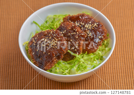 Sauce pork cutlet rice bowl Sauce pork cutlet rice bowl 127148781