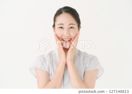 Beauty for women in their 20s 127148813