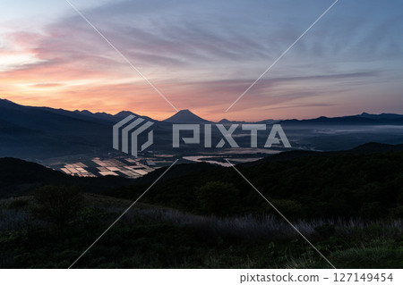 山羊Yotei在早晨發光 127149454