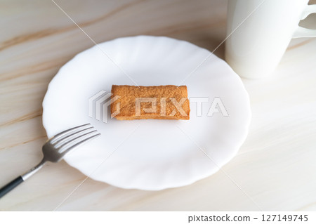 Morning with baked goods and white plates⑤ Morning with baked goods and white plates⑤ 127149745