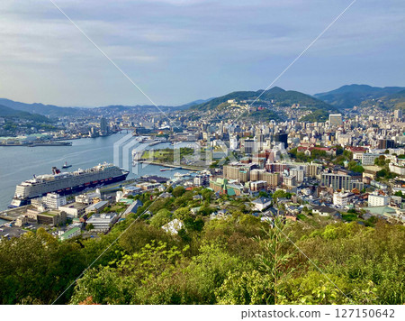 Nagasaki Port and the cityscape - view from the observation deck (Nagasaki City, Nagasaki Prefecture) 127150642
