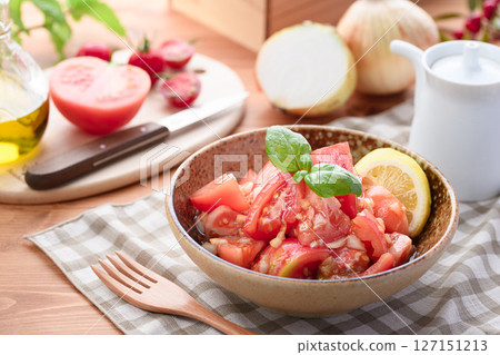 Japanese-style marinated tomatoes and new onions (Marinated tomatoes) Japanese-style marinated tomatoes and new onions (Marinated tomatoes) 127151213