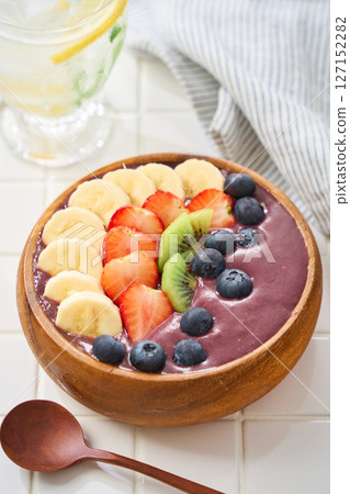 Banana and strawberry acai bowl Banana and strawberry acai bowl 127152282