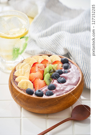 Banana and strawberry acai bowl Banana and strawberry acai bowl 127152285