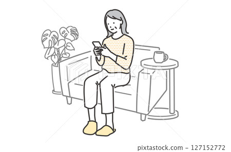 一位老年婦女在沙發上休息並操作手機的插圖素材 127152772
