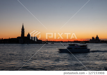 Sunset with Abbazia San Giorgio Maggiore in background Venice Sunset with Abbazia San Giorgio Maggiore in background Venice 127153908