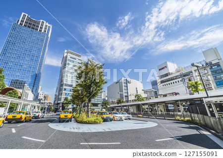 Urban scenery in front of Kawasaki station [Kanagawa prefecture Kawasaki city] 127155091