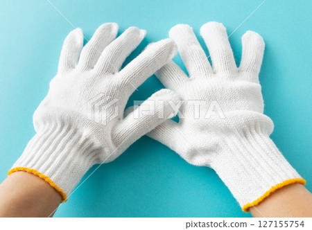 1 pair of gloves 1 pair of gloves 127155754