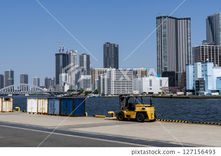Scenery from Tokyo's Takeshiba Pier Scenery from Tokyo's Takeshiba Pier 127156493