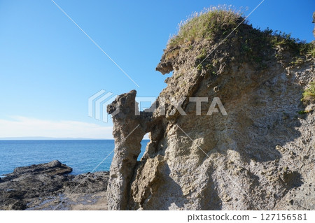 Ver2: Oyako Kuma Rocks, the symbol of Setana Town, Hokkaido, with a clear blue sky in the background 127156581