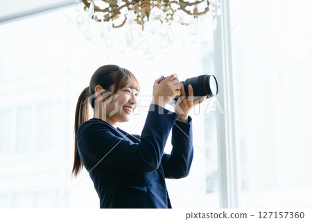 Photographer Photographer 127157360