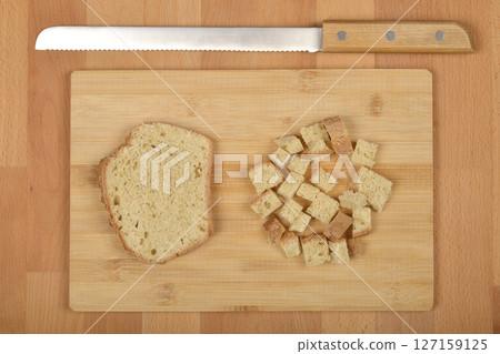 Bread cubes Bread cubes 127159125