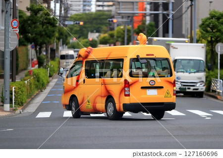 兒童接駁車圖片 127160696