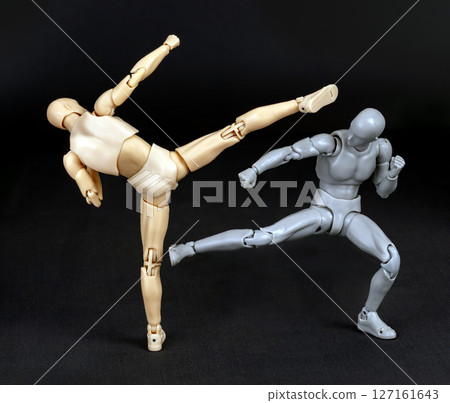 Nak Mud Badan (Naga Sneaking to the Ocean) Figurines, 8 of 15 Standard Luk Mai Muay Thai Techniques. Nak Mud Badan (Naga Sneaking to the Ocean) Figurines, 8 of 15 Standard Luk Mai Muay Thai Techniques. 127161643