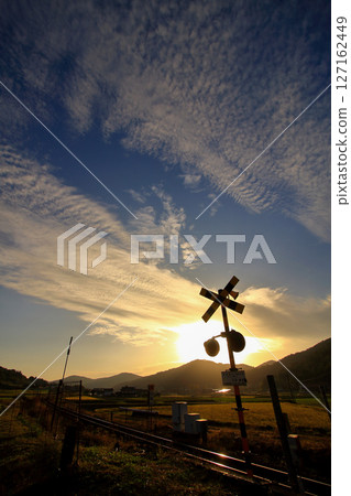 黃昏的地方線 黃昏的地方線 127162449