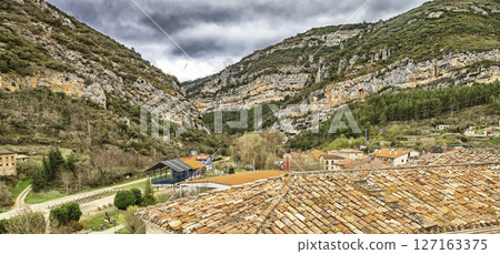 Ona, Spain Ona, Spain 127163375