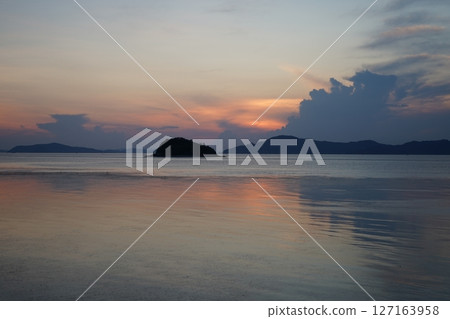 瀨戶內海的晚上視圖 瀨戶內海的晚上視圖 127163958