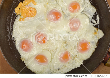 Fried eggs 127165683