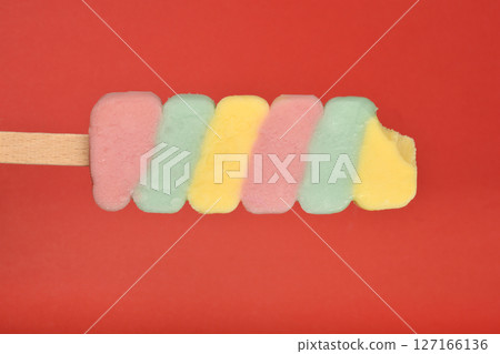 A colorfu popsicle A colorfu popsicle 127166136