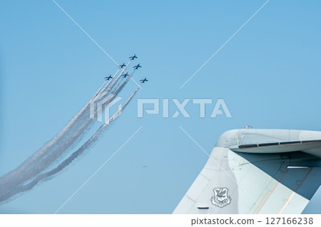 The star of the air show: the Japan Air Self-Defense Force's Blue Impulse The star of the air show: the Japan Air Self-Defense Force's Blue Impulse 127166238