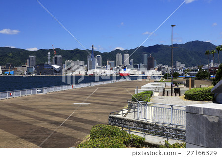 Park where the sea can be seen Park where the sea can be seen 127166329