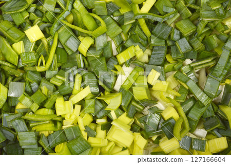 Chopped green leeks leaves 127166604