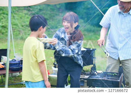 3代人露營戶外烤肉BBQ家人同事朋友 127166672