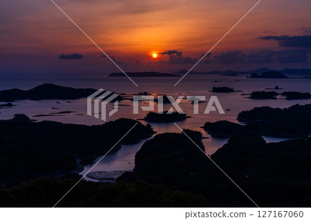 Sunset over the Kujukushima Islands in Sasebo Bay, Nagasaki Prefecture 127167060