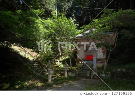 浪漫的茨城縣（笠間市上瀉縣的馬南嶽山（舊稱大日山）有天狗的傳說。） 127169136