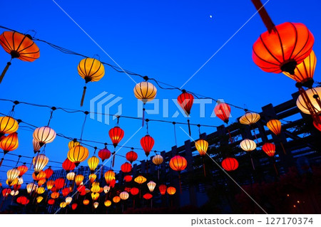 Asian lantern festival / festival at night 127170374