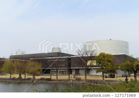 從地球池塘看國家民族學博物館 從地球池塘看國家民族學博物館 127171069