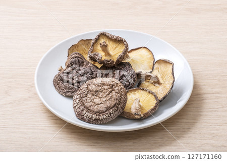 Dried shiitake mushrooms, health food, ingredients for making soup stock, ingredients for making soup stock 127171160