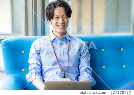 中間的商人 127178787