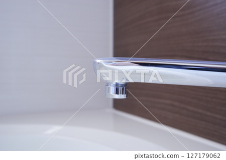 新住宅中時尚實用的浴室 127179062