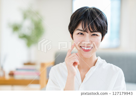 Beauty image 127179943