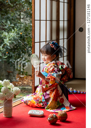 Cute girl in kimono for Shichigosan 7 years old Cute girl in kimono for Shichigosan 7 years old 127181146