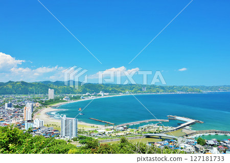 Chiba Prefecture: Blue sky and sea in Kamogawa City 127181733